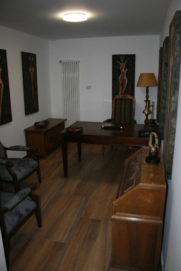 Colev Rooms Focşani Extérieur photo