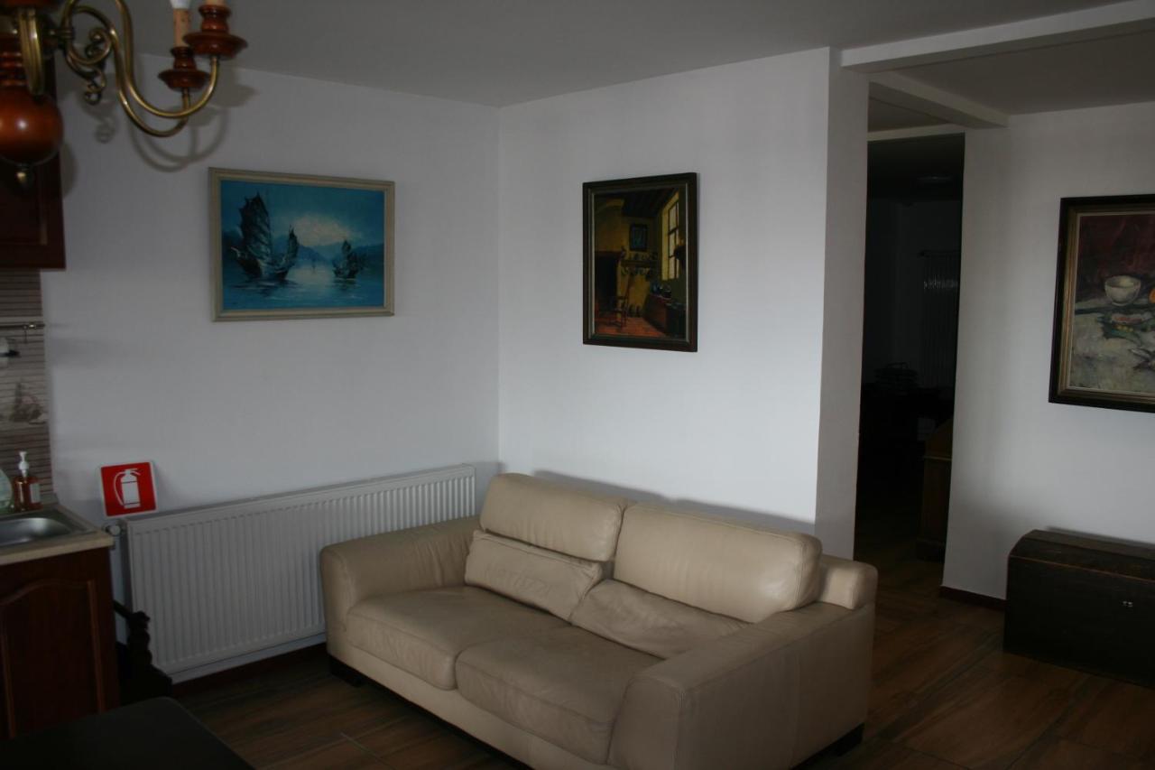 Colev Rooms Focşani Extérieur photo