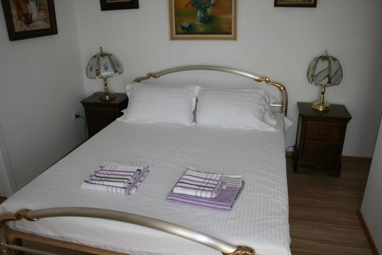 Colev Rooms Focşani Extérieur photo